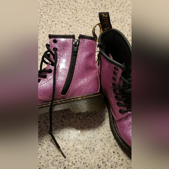 dr martens kids size 12 - Picture 2 of 3